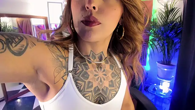 Snapshot of Megan_inked chatting on December 2024 02:53:01 AM Megan inked online show from December 2024 02:53:01 AM