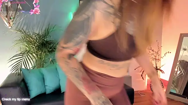Snapshot of Megan_inked chatting on October 2025 02:55:01 AM Megan inked online show from October 2025 02:55:01 AM