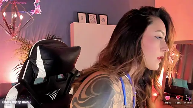 Snapshot of Megan_inked chatting on October 2025 03:07:02 AM Megan inked online show from October 2025 03:07:02 AM