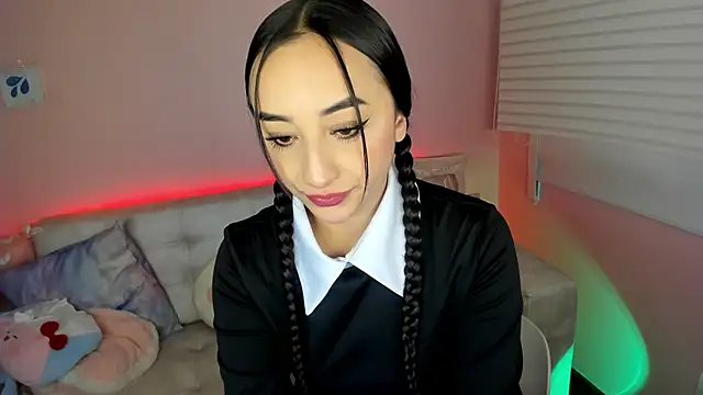 Snapshot of tinysara chatting on November 2025 04:35:01 PM tinysara online show from November 2025 04:35:01 PM