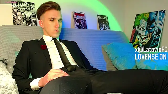 Snapshot of Midnighter_ chatting on April 2026 06:56:01 PM Midnighter online show from April 2026 06:56:01 PM