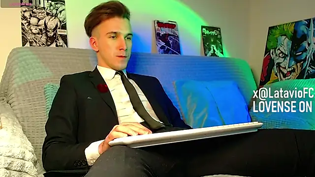 Snapshot of Midnighter_ chatting on April 2026 02:27:01 AM Midnighter online show from April 2026 02:27:01 AM