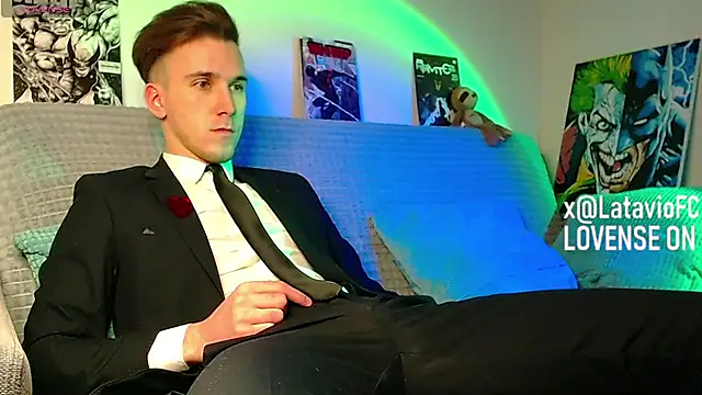 Snapshot of Midnighter_ chatting on April 2026 11:10:02 PM Midnighter online show from April 2026 11:10:02 PM