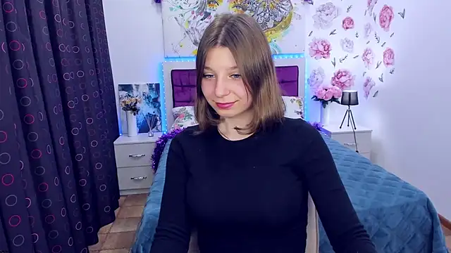 Snapshot of RinaMoore chatting on January 2025 01:52:01 PM RinaMoore online show from January 2025 01:52:01 PM