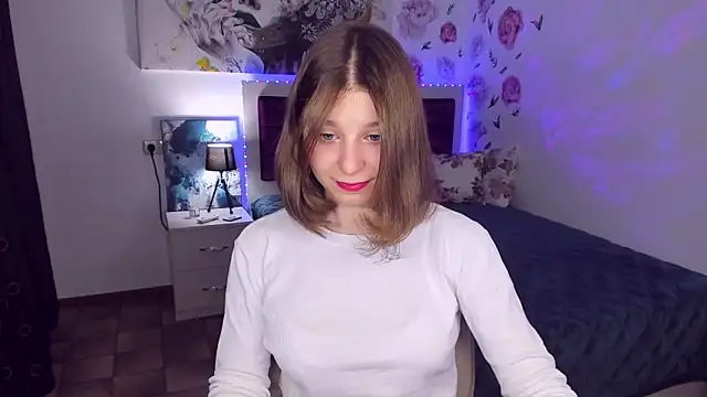 Snapshot of RinaMoore chatting on March 2025 03:51:02 PM RinaMoore online show from March 2025 03:51:02 PM