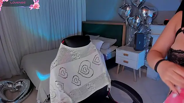 Snapshot of scarlet_miller1 chatting on March 2025 06:01:02 PM scarlet miller1 online show from March 2025 06:01:02 PM