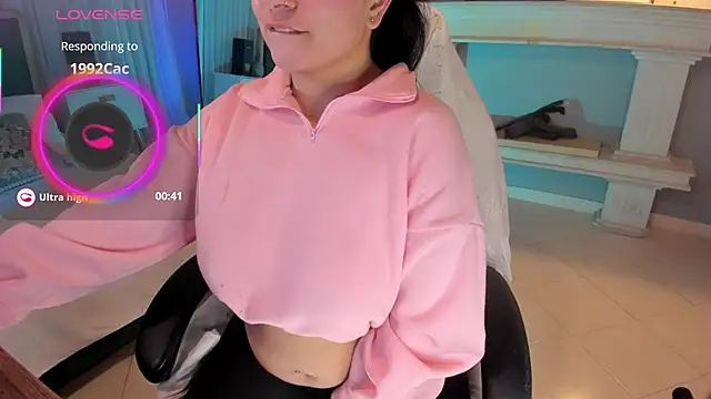 Snapshot of scarlet_miller1 chatting on March 2025 11:56:01 AM scarlet miller1 online show from March 2025 11:56:01 AM