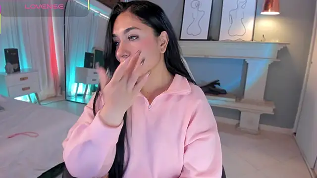 Snapshot of scarlet_miller1 chatting on March 2025 06:07:02 PM scarlet miller1 online show from March 2025 06:07:02 PM