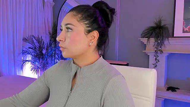 Snapshot of scarlet_miller1 chatting on September 2025 11:43:01 AM scarlet miller1 online show from September 2025 11:43:01 AM