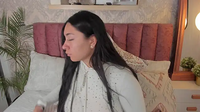 Snapshot of scarlet_miller1 chatting on October 2025 11:57:02 AM scarlet miller1 online show from October 2025 11:57:02 AM