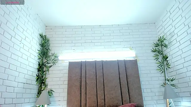 charlottewhitte online show from March 2025 11:08:02 AM