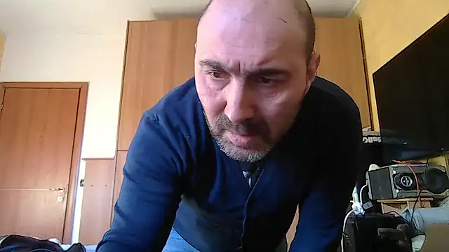 Snapshot of Analove1976 chatting on January 2026 02:22:01 PM Analove1976 online show from January 2026 02:22:01 PM