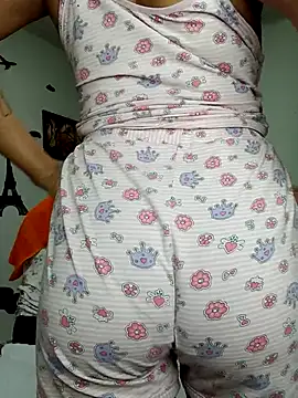 Snapshot of chalohott chatting on October 2025 09:15:01 AM chalohott online show from October 2025 09:15:01 AM