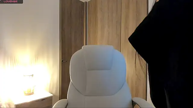 Snapshot of sophie_connors chatting on April 2026 11:44:01 AM sophie connors online show from April 2026 11:44:01 AM