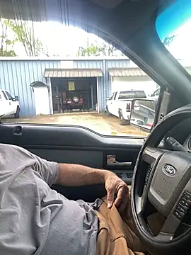 Snapshot of Themechanic420 chatting on April 2026 02:47:02 PM Themechanic420 online show from April 2026 02:47:02 PM