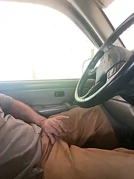 Snapshot of Themechanic420 chatting on April 2026 08:55:01 PM Themechanic420 online show from April 2026 08:55:01 PM