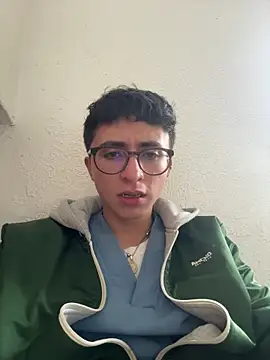 Snapshot of CamiRojas_boy chatting on May 2026 06:49:01 PM CamiRojas boy online show from May 2026 06:49:01 PM