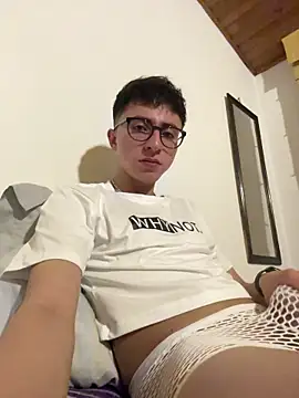 CamiRojas boy online show from May 2026 03:23:01 AM