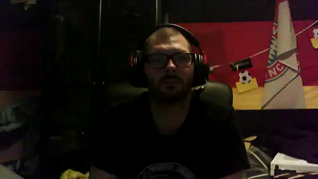 Die-geile-Sau online show from December 2025 09:34:02 PM