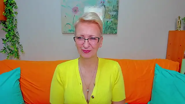 iamyourdream89 online show from January 2026 08:51:02 AM