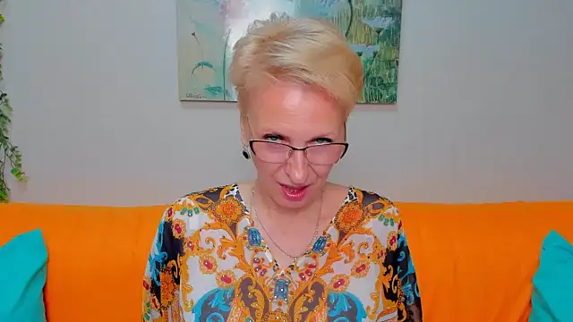 iamyourdream89 online show from May 2026 09:04:01 AM