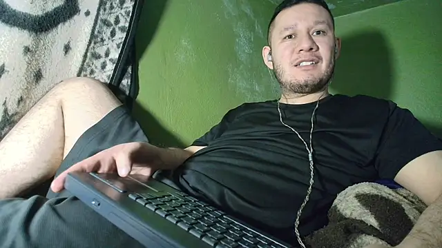 Snapshot of sweet_cock28 chatting on November 2025 03:56:01 AM sweet cock28 online show from November 2025 03:56:01 AM