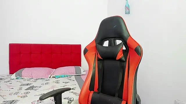 Snapshot of Sweet_Coral_ chatting on April 2026 08:45:02 AM Sweet Coral online show from April 2026 08:45:02 AM