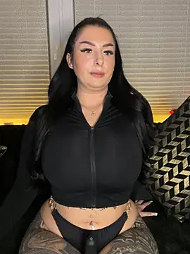 Mia-Bremer online show from February 2026 10:14:01 PM