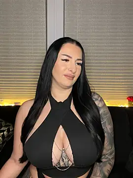 Mia-Bremer online show from February 2026 12:36:01 PM