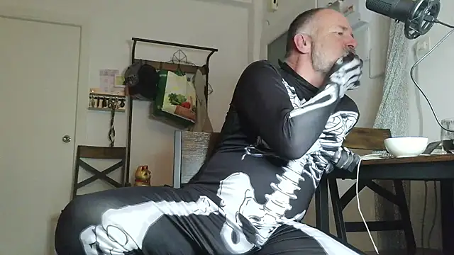 DaddybearVLC online show from October 2025 09:05:02 PM