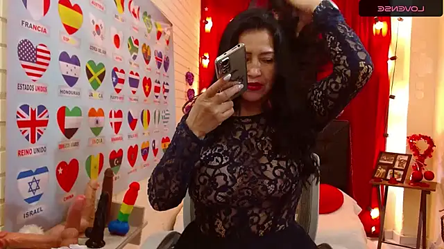 Snapshot of Sarah_teiku chatting on February 2025 09:30:01 PM Sarah teiku online show from February 2025 09:30:01 PM