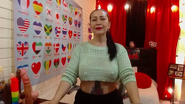 Snapshot of Sarah_teiku chatting on March 2025 06:37:02 PM Sarah teiku online show from March 2025 06:37:02 PM