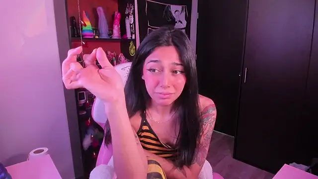 Snapshot of amber_yull chatting on April 2026 03:36:01 PM amber yull online show from April 2026 03:36:01 PM