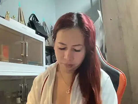 UrLove Marga online show from December 2025 11:00:01 PM