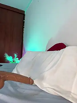 nicolette sweet  online show from February 2025 03:16:01 PM