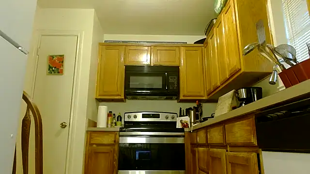 Snapshot of DiamondMonroeXo chatting on November 2025 05:56:01 PM DiamondMonroeXo online show from November 2025 05:56:01 PM