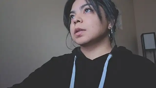 Snapshot of kimmiakiss22 chatting on March 2025 11:38:02 PM kimmiakiss22 online show from March 2025 11:38:02 PM