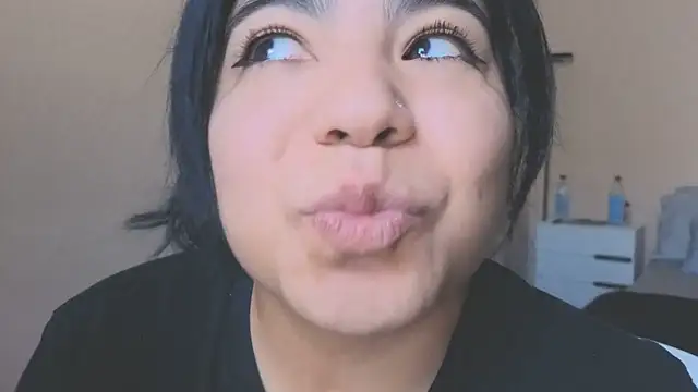 Snapshot of kimmiakiss22 chatting on March 2025 07:46:01 PM kimmiakiss22 online show from March 2025 07:46:01 PM