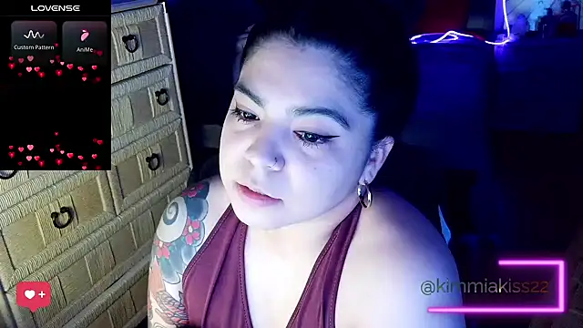 kimmiakiss22 online show from February 2026 10:28:01 PM