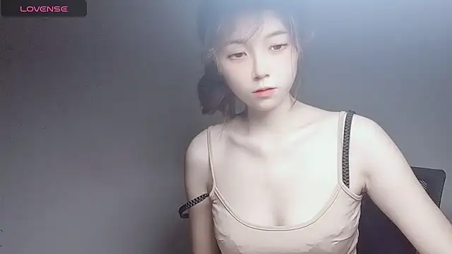 Snapshot of VaerySaenz chatting on December 2024 11:00:01 AM VaerySaenz online show from December 2024 11:00:01 AM