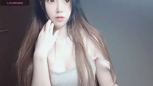 Snapshot of VaerySaenz chatting on November 2025 11:42:01 AM VaerySaenz online show from November 2025 11:42:01 AM