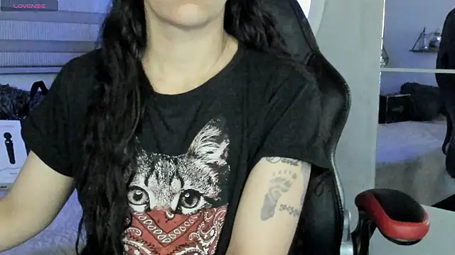 Snapshot of natasha_logan_ chatting on March 2026 04:01:02 AM natasha logan online show from March 2026 04:01:02 AM