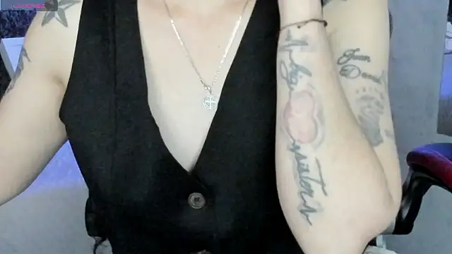 Snapshot of natasha_logan_ chatting on March 2026 04:01:01 AM natasha logan online show from March 2026 04:01:01 AM