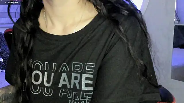 Snapshot of natasha_logan_ chatting on March 2026 04:24:04 AM natasha logan online show from March 2026 04:24:04 AM