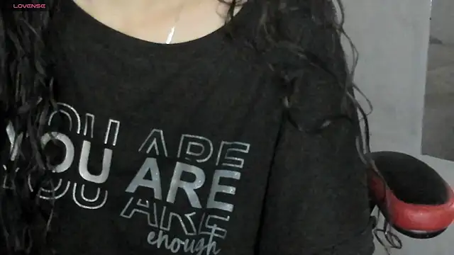 Snapshot of natasha_logan_ chatting on April 2026 04:06:02 AM natasha logan online show from April 2026 04:06:02 AM