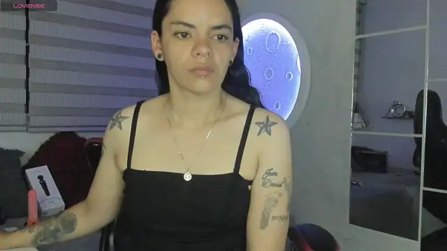 Snapshot of natasha_logan_ chatting on July 2026 04:04:01 AM natasha logan online show from July 2026 04:04:01 AM