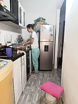 catire2323 online show from December 2024 10:25:02 PM