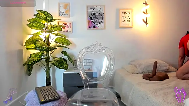 Snapshot of Rachel__Lang chatting on September 2025 09:06:02 PM Rachel Lang online show from September 2025 09:06:02 PM