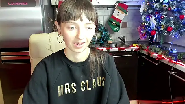 Snapshot of TayanaJons chatting on December 2024 07:28:01 AM TayanaJons online show from December 2024 07:28:01 AM