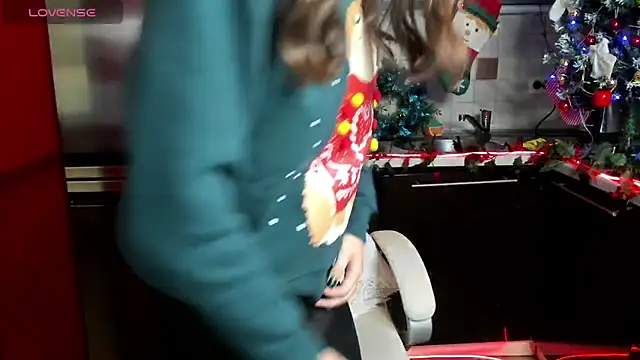 Snapshot of TayanaJons chatting on December 2024 08:33:02 AM TayanaJons online show from December 2024 08:33:02 AM